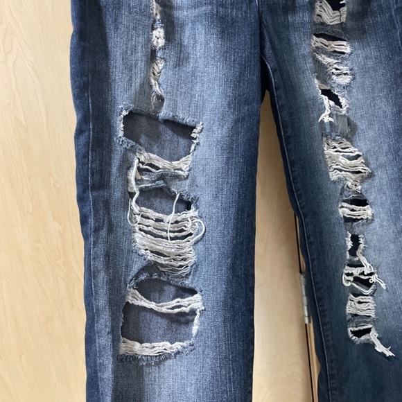 Women 11/12 Vintage Reunion High Distressed Ripped Jeans Factory Ripped - Picture 2 of 7